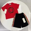 Çocuk Tasarımcı Erkek Kızlar Moda Baskılı Set T-Shirt Şort Bebek Günlük Çocuk Spor Giyim 2 Parçası 90cm-150cm B13