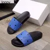 Nouvelle pantoufles de créateurs d'été 24SS Luxury Femmes pour hommes Sandale en cuir plate glissade Lady Beach Flip Flop Chaussures décontractées Slippers pour femmes