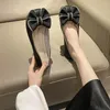 Buty swobodne 2024 Balet Flats Kobiety Bowknot Wystrój skórzane obcasy