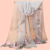 Écharbes 2024 Chinois Femmes Chiffon Squicages Fashion Spring Square Polyester Print Fleurs châles d'été châles et hijabs
