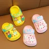 Söta söta baby tofflor Summer Toddler Beach Shoes Little Boys nära Toed Sandals Girl Antislip 240402