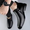 Botas 2023 Homens de alta qualidade Botas de neve Chelsea Boots Black Men Botas de couro curtas de couro de primavera Sapatos casuais de outono