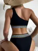 Swimwear féminin 2024 Black One épaule bikinis hauts hauts push up bikini set en deux pièces de maillot de bain d'été