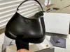 5dd1 bolsas de ombro de alta qualidade designer feminina lúculo bolsa de ombro de luxo cleO de couro de couro clássica Brand Armpait Hobo Fashion Lady Purse