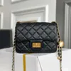 sac crossbody sac en cuir sac de mouton de mouton noir doré chanells balle diamant grid grid sac carré populaire femme crossbody