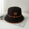 Designer des femmes lowee lettre de paille chapeau gentleman cap top hat hat de mode caspie de chapeau en tricot pour hommes