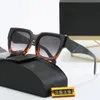 Óculos de sol Estilo designer estilo UV Lei de verão para férias masculinas com design de logotipo triangular enviado na caixa