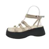 Sandali bassi donne in pelle zoccoli con taccola tacco femmina beige estate scarpe da donna con fibbia cinturino per muffinspuli a basso tao-hee 240328