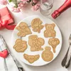 Moules à cuisson Valentines Cookie Cutters 8pcs Moule de dessin animé avec tampons de piston pour les outils de décoration de fête de mariage de la Saint-Valentin