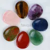 Massage Stones Rocks Jade Chakra Palm Stone Natural Crystal Quartz Zorg voor duim edelsteen genezing Massager Home Decor 240403