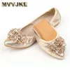 Casual Shoes MVVJKE Spring Women Folding Flats 2024 Handgjorda blommor strassspetsade tå solid mjuk balett E099
