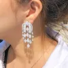 Boucles d'oreilles beaaqueen étincelants longs boucles d'oreilles lustres à glands à filet long pour femmes blancs bijoux de mariage en cristal cucon