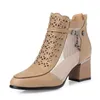 Chaussures habillées 2024 Printemps Summer High Heels Fashion Rhinaistones Sandales en cuir authentiques Boots en filet épais