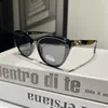 2024 Designer de luxo masculino feminino feminino Mensa omenssu nglassesne wfa shionle tterpo Larizedgr adientsu nglassesfo nan dwo menun iversalin dsq mais ot ot