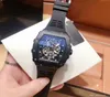 Top Brand Fashion Mens Watches 40 mm Calan Rubber Strap Luxury Man Quartz Watch pour Men039 Valentin Gift Reloj de Lujo Waterpro2257480