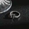 Moda européia e americana Hot Selling Micro Inlaid Zircon Ring para mulheres com anel de abertura de ouro genuíno de cobre, pulseira de sensação sofisticada