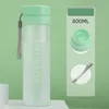Bottiglie d'acqua da 600 ml di bottiglia da esterno da 600 ml di grande capacità Sports glassata di plastica glassata tazza di regalo per corda portatile personalizzabile 2024