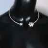 Charcker Fashion Rhinestone em forma de flor Colar de colar para mulheres Acessórios de jóias de torques abertos simples