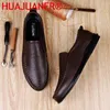 Lässige Schuhe Herrenmodetlaacher schwarzer Luxus Loafer Slip auf formelles männliches Kleid Hochzeitsbüro Echtes Ledermenschen Männer Männer
