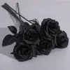 装飾的な花は、ハロウィーンホラーゴシックスタイルのダークシリーズのための純粋な黒いバラの花束をシミュレートする