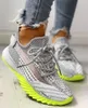 Scarpe da fitness junsrm 2024 donne primaverili di primavera di moda da passeggio traspirante in maglie sneakers piatto tenis femminino vulcanizzato