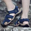 Ledermänner Sandalen Sommerschuhe 2023 Plus Größe Herren Mode lässige Outdoor -Strandruhrschuhe atmungsaktives Wating 240322