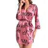 Mulheres femininas Mulheres de pijamas impressos da moda com renda de roubos de banho podem ser usados com manga curta para mulheres do sono gelo gelo