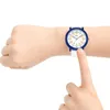 Armbandsur handledsklocka lysande silikonrem 30 meter djup vattentät för simningsport barn barn student