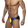 Costumes Swimwear Men Sexy Rainbow Letter Imprimé Briess de natation de taille basse de maillot de bain Gay Beach Trunks Shorts mâle avec coussin d'emballage amovible