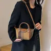 2024 Baobao Womens 2024 Ny koreansk handhållen dumpling bulle trendig och populär högkvalitativ tygband singel axel crossbody bag10a