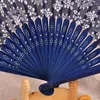 Estatuetas decorativas 200pcs favores de casamento imprimindo flor azul pano dobrável artesanato manual fã clássico de estilo chinês presente presente