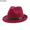 Europeisk klassisk filtfedoras hatt för män kvinnor cowboy trilby cap homburg kyrka jazz med bälte 240326