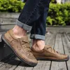 Scarpe casual mascellate cucite classiche maschili morbidi sola slacciato da aspirazione piatta a piedi non slittata senza slip