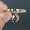 Cluster Rings Huitan Creative Heart Charm Finger Ring For Women Statement Wedding Band Accessoires Stijlvolle vrouwelijke feestjuwelen ly