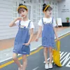 Mädchenkleider Mädchen Denim Haltender Rock 2024 Sommer Cartoon Baumwollkleid Fashion Style Casual Casual