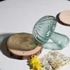 Vases en verre artisanal en forme de champignon