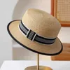 Berety moda Panaman Raffia pasiastka Wstążona Wstążka kapelusz tkany mężczyźni płaska czapka osłona przeciwsłoneczna Wysokiej jakości fadora dla kobiety