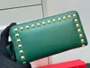 Stud Long Zippy Women Wallet Card Purse Purse avec boîte Famous Designer Brand New