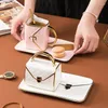 Кубки блюдцы алмаз паттерны с формой десертной тарелки керамическая чашка золотой кружевной кофейный набор кофема