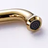 Robinets de lavabo de salle de bain style mélangeur de robinets dorés de style européen tape le robinet lavé rotatif froide et el