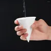 使い捨てのカップストロー200 pcsコーンペーパーカップアイスクリーム形状飲料メガネ尖ったボトムホルダー雪の形をしたデザート