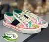 2024 Ny lyxig tennis 1977 Canvas Casual Shoes Designer Women Shoe Italy Green and Red Web Stripe Rubber Sole For Stretch Cotton Low Platform Top Men Sneaker