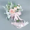装飾的な花ウェディングブーケブライダルブーケッツ花嫁を保持する花の花嫁介添人の装飾