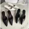 Chaussures habillées maxdutti nordique minimaliste rétro pointu pointe haute talon dames sandales en cuir Muller Femmes