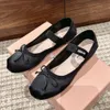 Pink Ballet Shoes Womens bow French flat sole shoes new Mary Jane flat shoes in early autumn Designer shoes Sandals Slippers