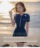 Ropa de baño femenino Mujeres One Piece Sports Surfing Surfing Beach Traje de baño Sunal de manga corta Falda de baño con cremallera Atlética