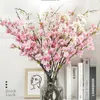 الزهور الزخرفية 3pcs محاكاة أزهار الكرز النباتات الاصطناعية لديكور المنزل المقلدة الأزهار الحفلات مستلزمات زخرفة سطح المكتب