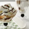 Винные бокалы винтажные прозрачные стеклянные лавочные ноги для десерта для мороженого с мороженым.