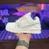 2024 Новая дизайнерская повседневная обувь мужская тренер Maxi Sneaker Multi -Color Indlor Intlect Lose Sole повышенная тренировочная джинсовая джинсовая паттер