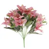 Dekorative Blumen Home Decor Lily Bouquet Lifelike Blumen zarte realistische falsche weiße Ornament Künstliche Braut